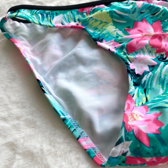 🍍Floral Low Rise Bikini Bottom from Xhilaration - Picture 4 of 11